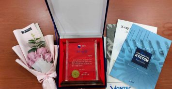 Công ty Vion Tec vinh dự nhận kỷ niệm chương từ công ty SEC